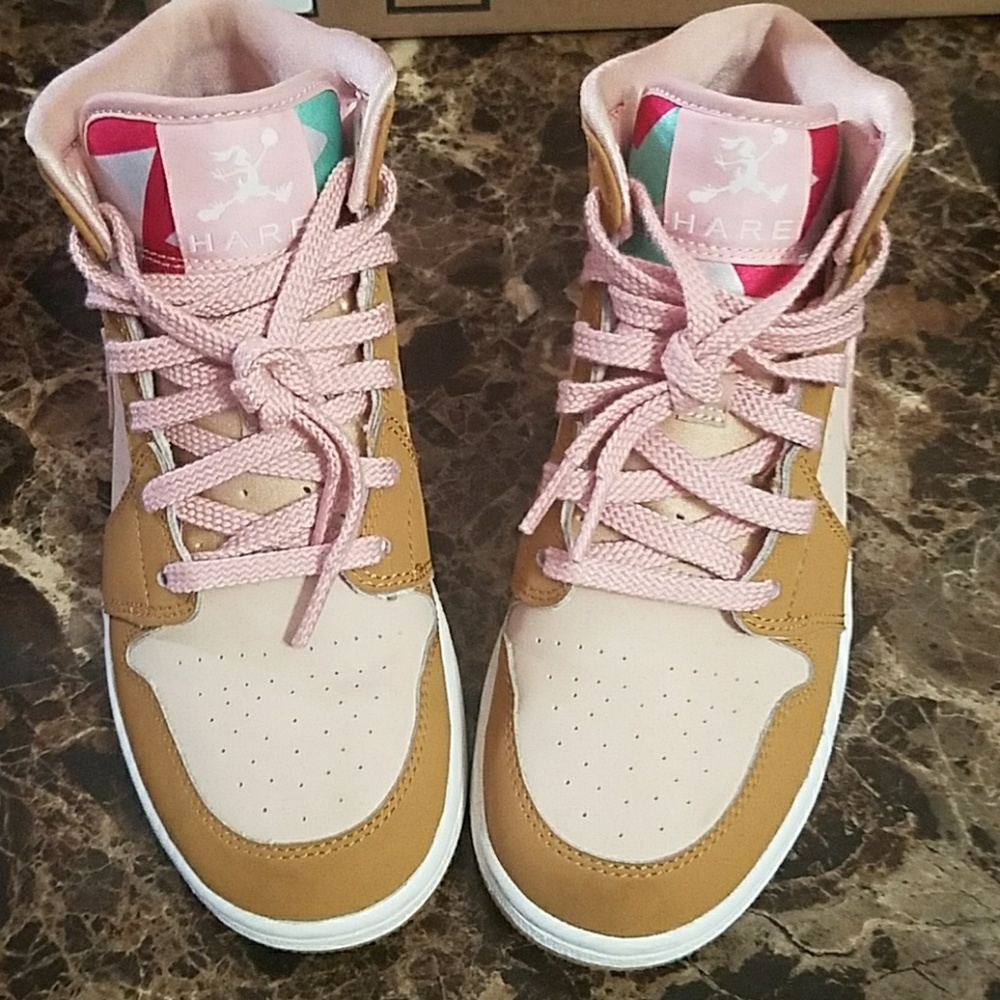 Air Jordan Retro 1 Lola bunny hare special edition